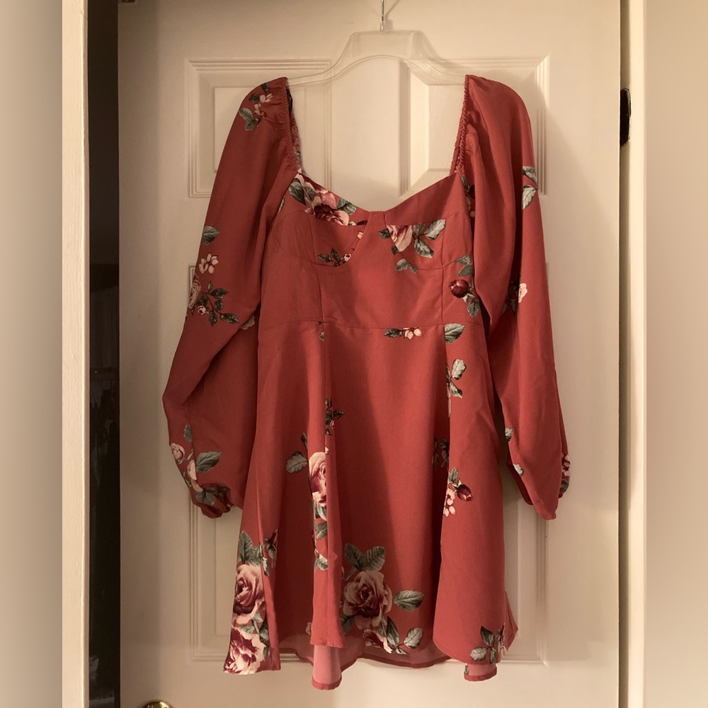 New with Tags Long Sleeve Mauve Floral Print Mini Dress (Forever 21)
